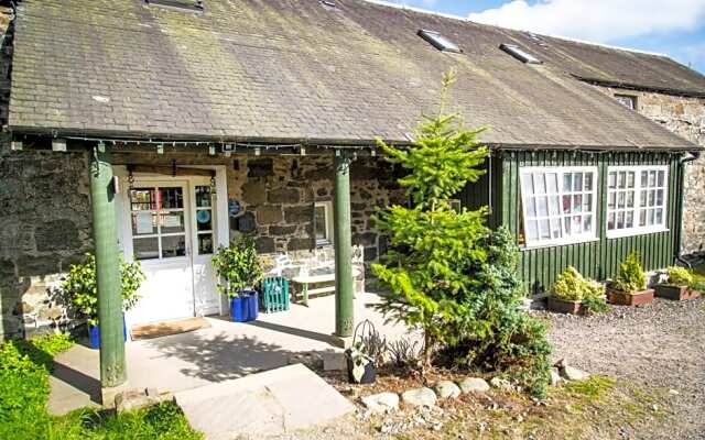 Comrie Croft Eco Hostel  Camping