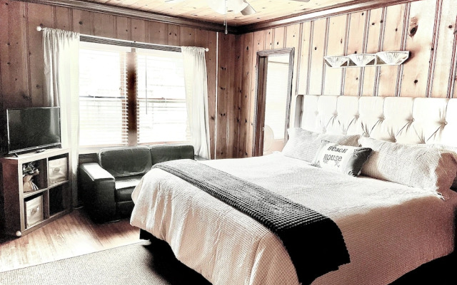 4BR, 4BA House Beach, Entertainment, Nightlife