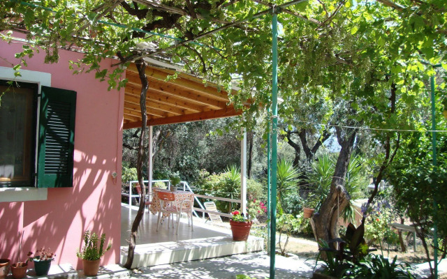 Ipsia Apartments