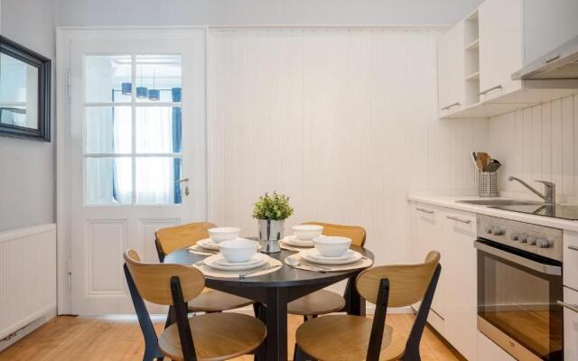 Luxurious and Bright, 5 min walk to city center