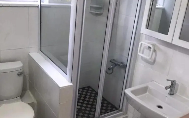 Everly4 Guest Apartment