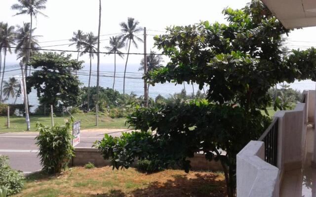 Masha Beach Inn