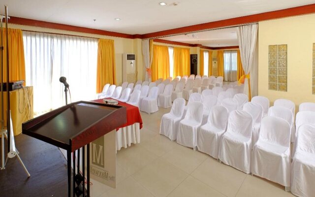 OYO 187 The Maxwell Hotel