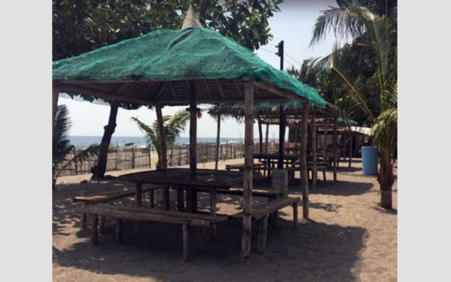 Canoe Beach Resort