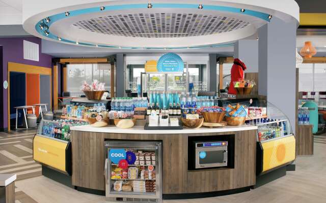 Tru by Hilton Louisville East