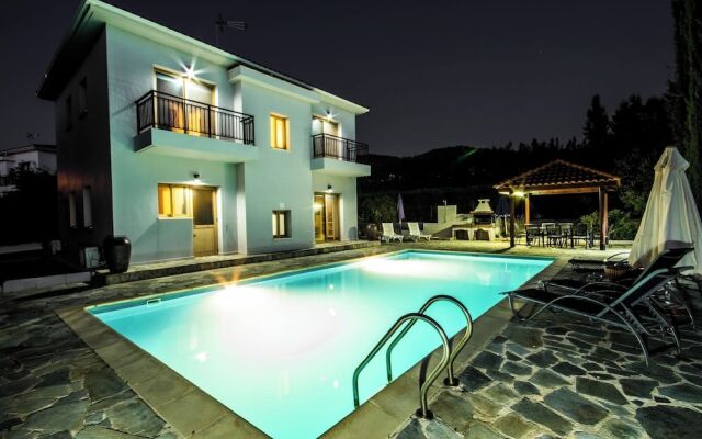Spacious Luxury Private Sea View Villa