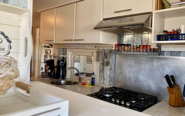 6 Pers House Marijke With Winter Garden and Direct Access to the Lauwersmeer