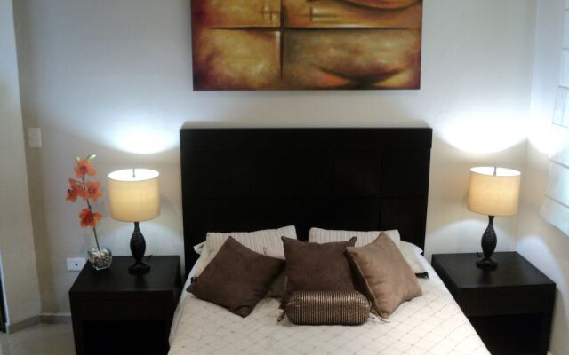 Condo Amalfi 104 by Playa Paradise