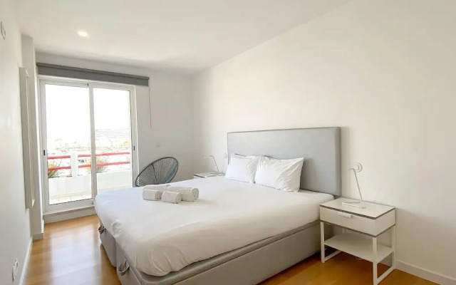 Penthouse Triplex com Jacuzzi T3 HsR Vilamarina