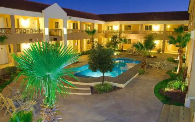 Best Western Plus Cumbres Aeropuerto