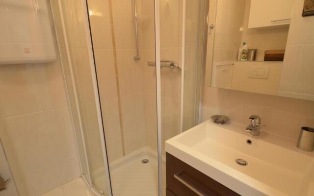 Appartement Les Menuires, 1 pièce, 2 personnes - FR-1-452-146