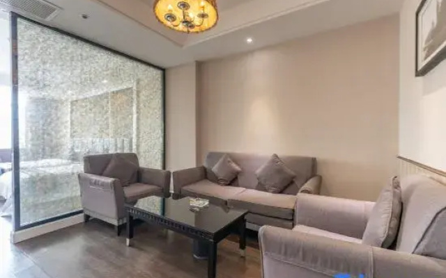 Huihe Hotel (Yingtan Railway Station South Station Road store)