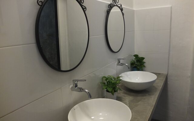 Suite 18 Boutique Hotel - Hostel