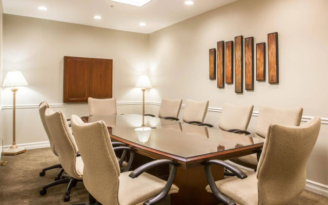 Comfort Inn & Suites East Greenbush - Albany