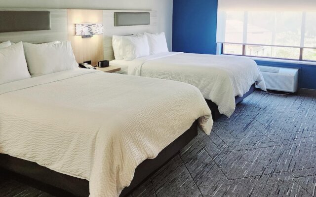 Holiday Inn Express & Suites Lexington by IHG