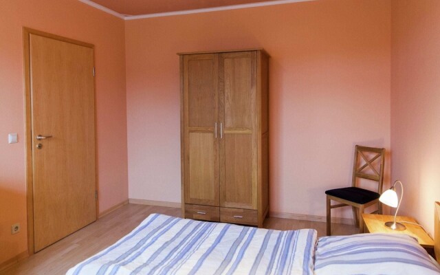 Cozy Apartment in Rommersheim near Forest