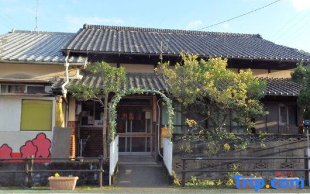 Mariko Minpaku Is An Old Folk House Along The Bypa