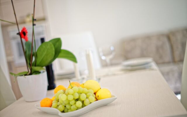 Apartment Hennion / Two Bedrooms A1 Leona