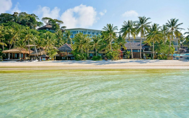 White Beach Villas