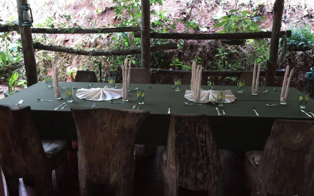 Isla Violin Eco Lodge