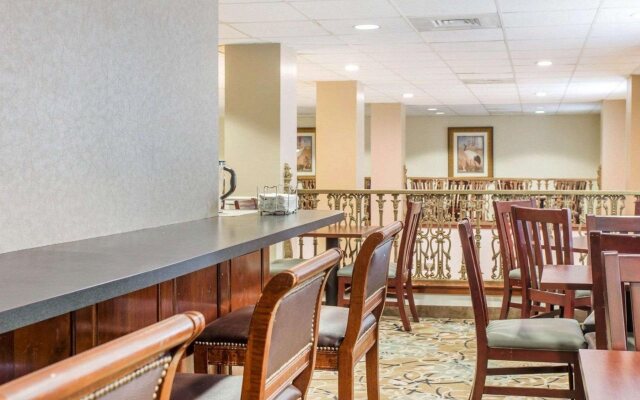 Comfort Inn & Suites Patriots Point