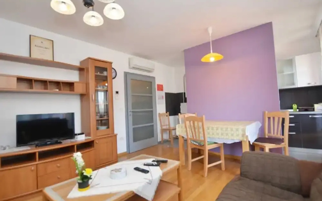 Quiet and Compact Apartment With Balcony