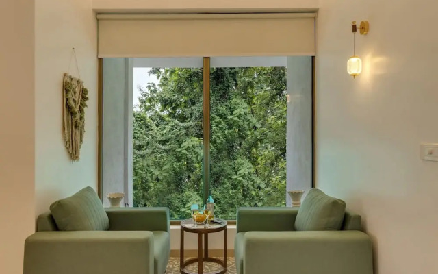 Casa Maxima - 4BR w Private Pool 1km to the Beach