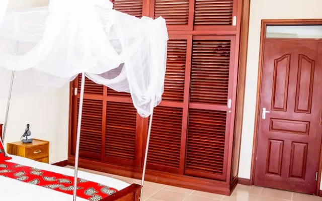 Safiri Kenya Home
