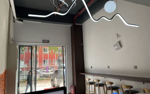 Cloud Jinxiu Hostel