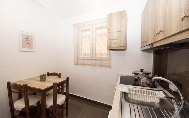 Athina Apartments