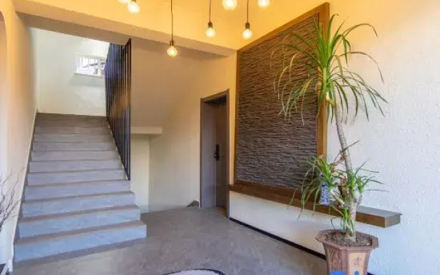 Weishi · Air Qieman Xiangmo Homestay (Dali Ancient City South Gate)