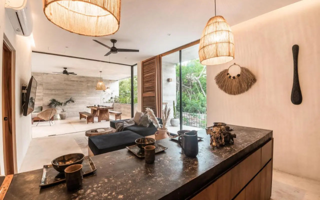 TOTALLY PRIVATE POOL AND TERRACE @ La Veleta D4