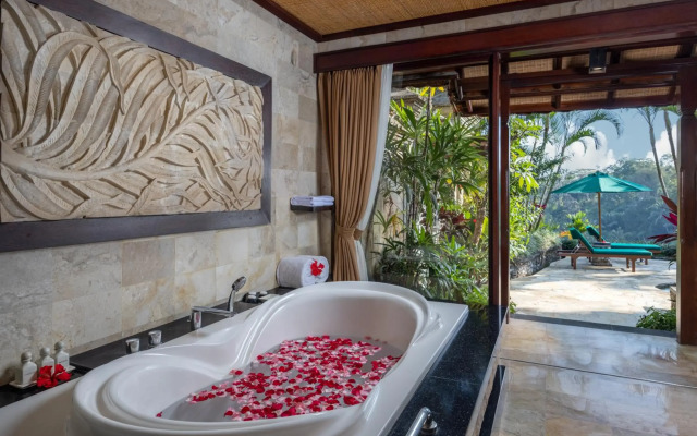 Отель Royal Pita Maha