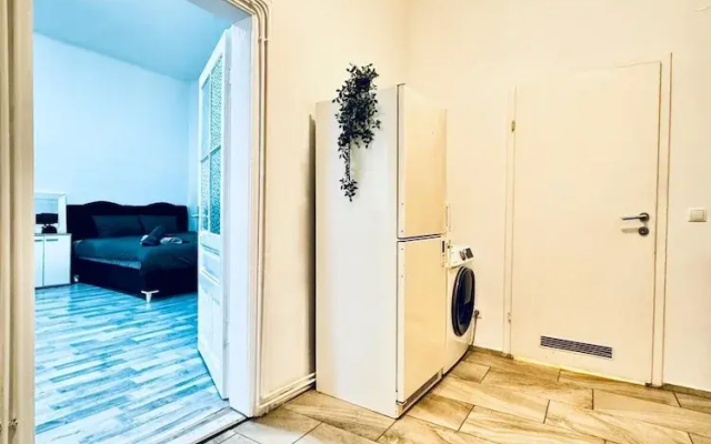 Beautiful Studio Apt Near Rathausplatz