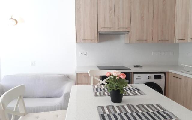 Sun sea B102 apartment by the beach