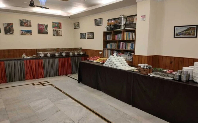 The Posh Hotel near Mall Road with Hassle Free Covered Parking