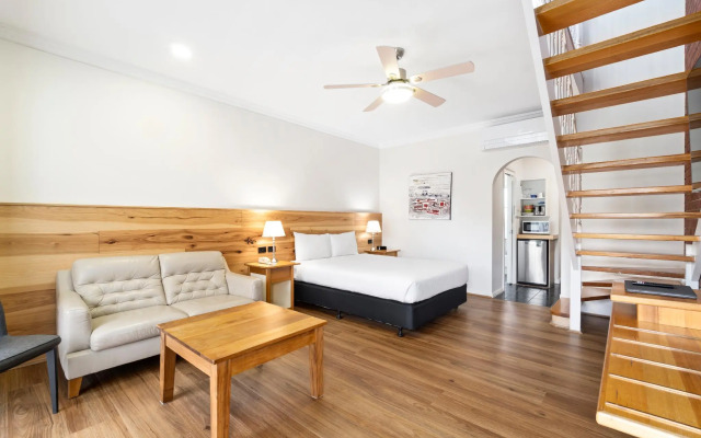 Comfort Inn The International