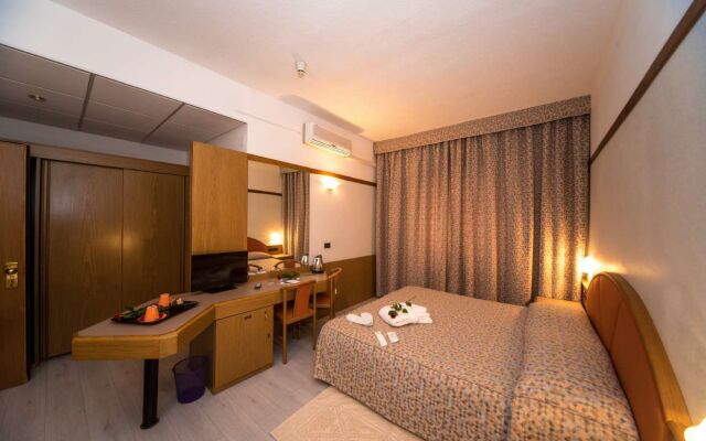 New Petit Hotel