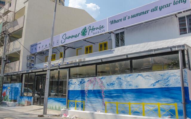 OYO 90121 Summer House Bed & Cafe