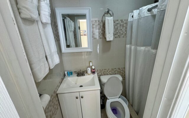 Le Bleu Bed and Breakfast