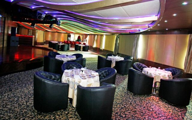 Lagoon Bay at Leonia