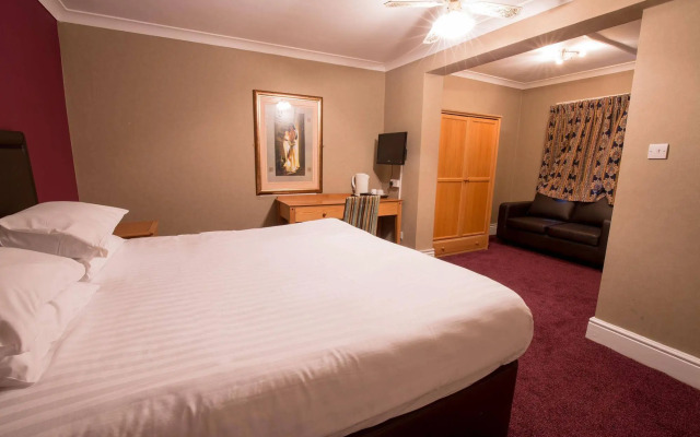 Rossmore Hotel