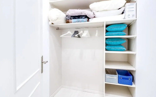 Palais Mire Juan Studio