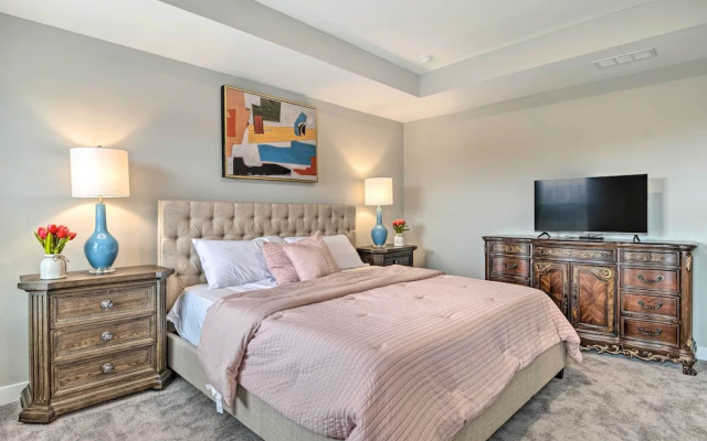 Modern & Spacious Family Home w/ Pool Access!