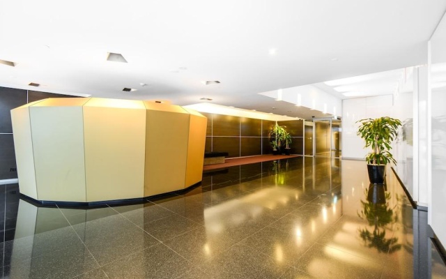 Exquisite Apartments Docklands – Lobby – Melbourne