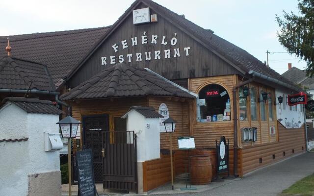 Fehérló (White horse) Restaurant