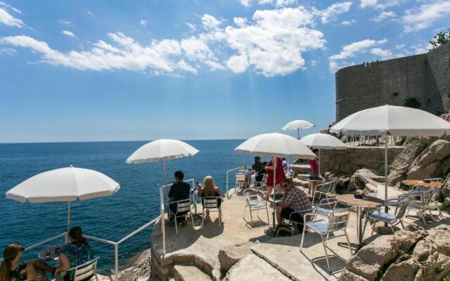 Buza Beach Apartments