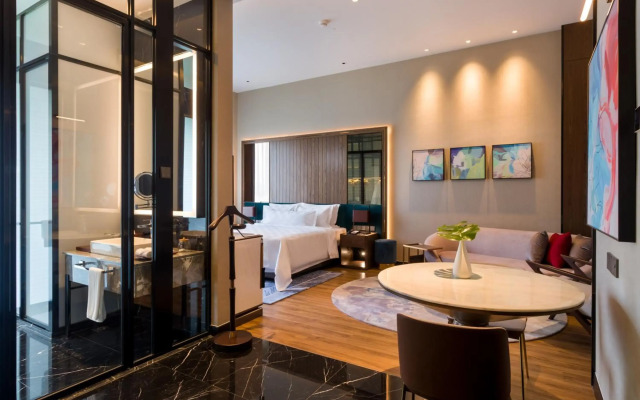 M Resort & Hotel