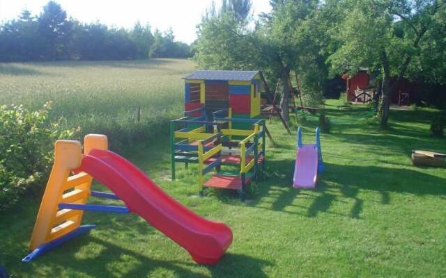 Domki Drewniane Świętne