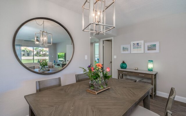 Vista Verde East by Vtrips